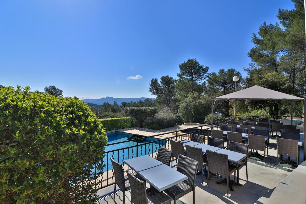 Les Arbousiers Village Hotel Provencal La Roquebrussanne Exterior foto
